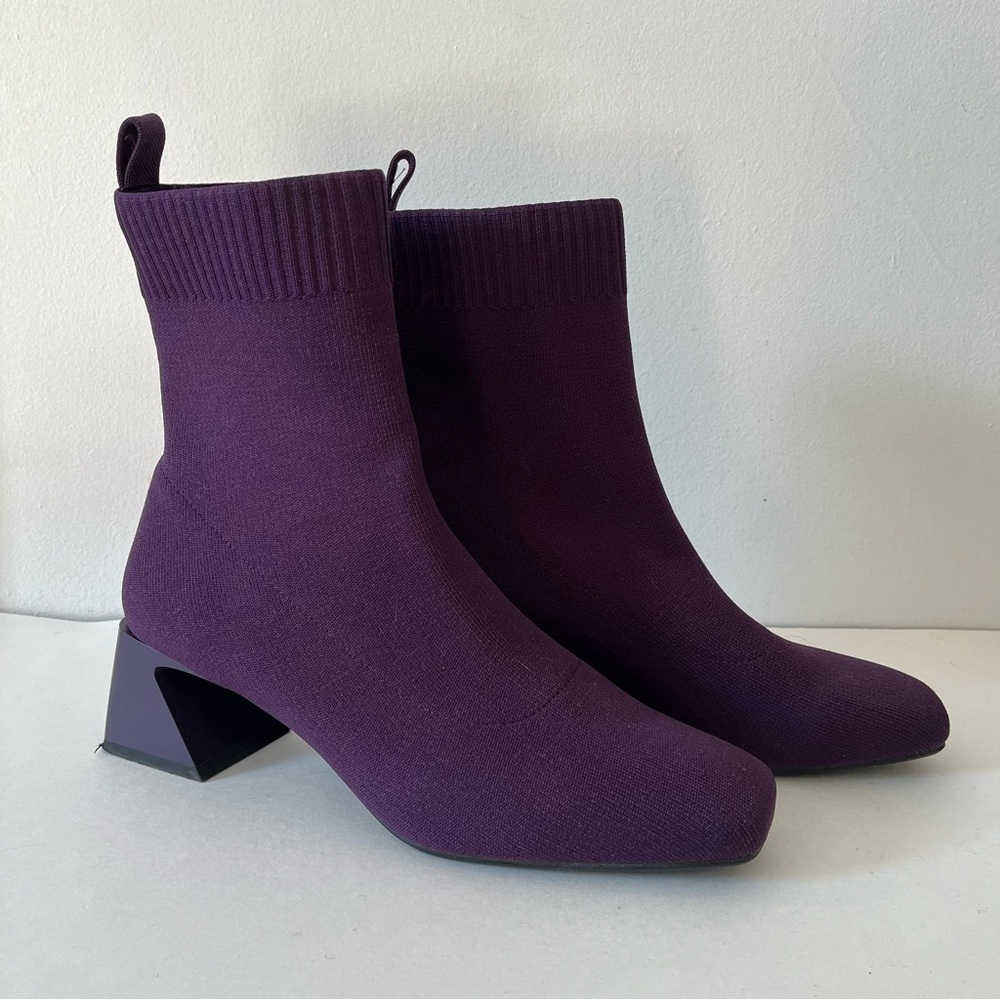 Vivia Eggplant Knit Water Resistant Square Toe Ankle Booties Boots Size 40 NWOT